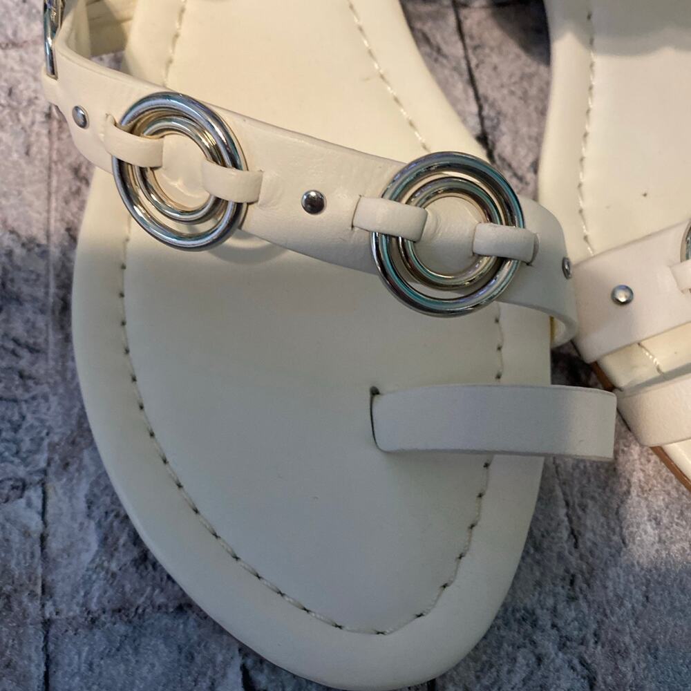 Sz 7- Vince Camuto white sandals - Picture 6 of 12